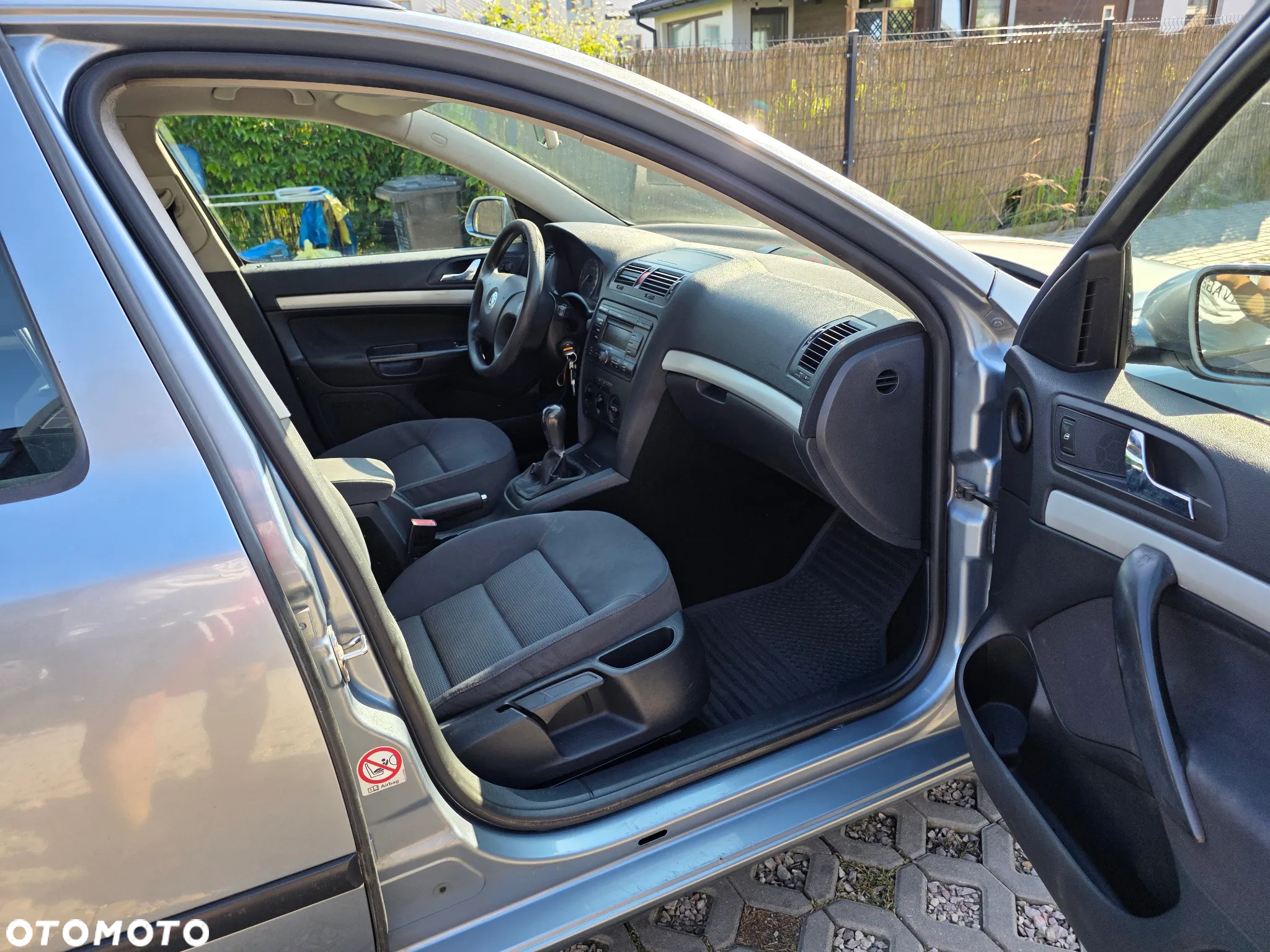 Skoda Octavia 1.6 Ambiente - 9