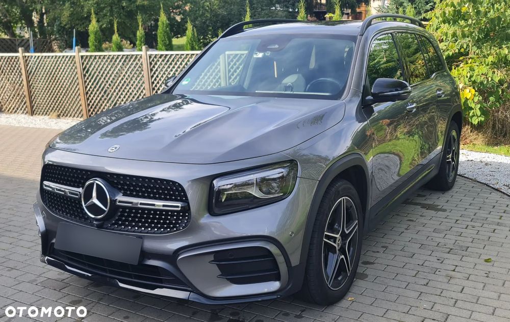 Mercedes-Benz GLB 220 d 4-Matic 8G-DCT - 4