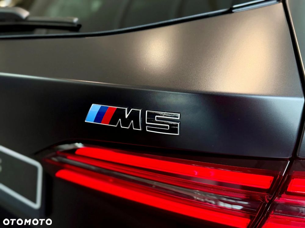 BMW M5 xDrive - 8