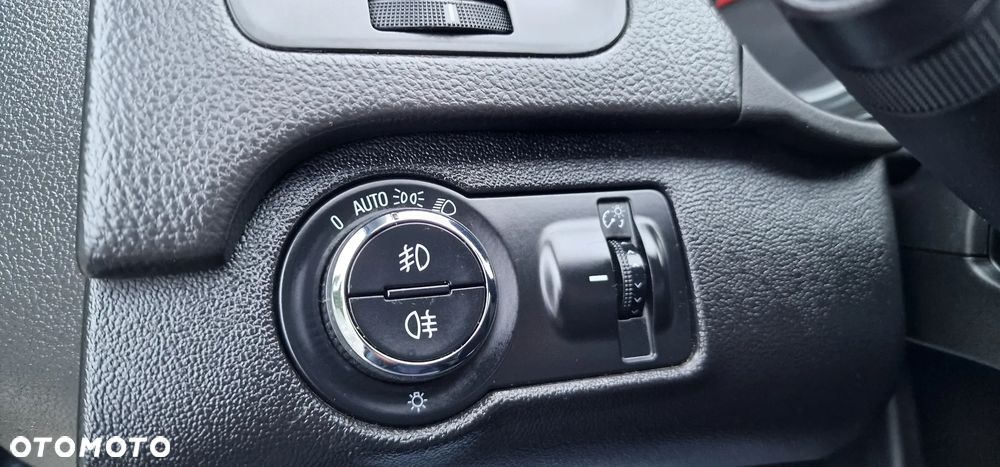 Opel Insignia 2.8 V6 Turbo 4x4 Cosmo - 27