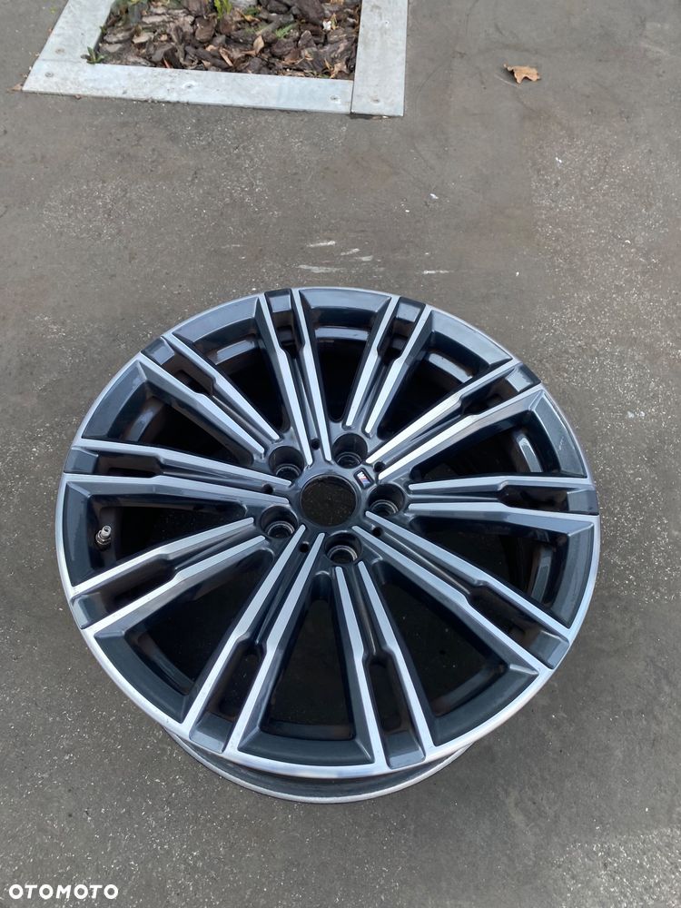 BMW 2 II G42 3 III G20 G21 4 G22 G23 M pakiet M-pakiet ORYGINALNA ! felga aluminiowa 18 cali.   8.5 J x 18  8.5Jx18  5x112 5 x 112  ET40 is 40 8 1/2 J x 18  STYLING 390M 8089891 BM0 0350  032626 - 6