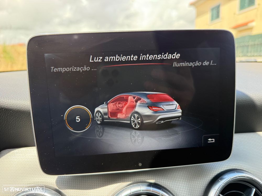 Mercedes-Benz CLA 200 d Shooting Brake AMG Line Aut. - 41