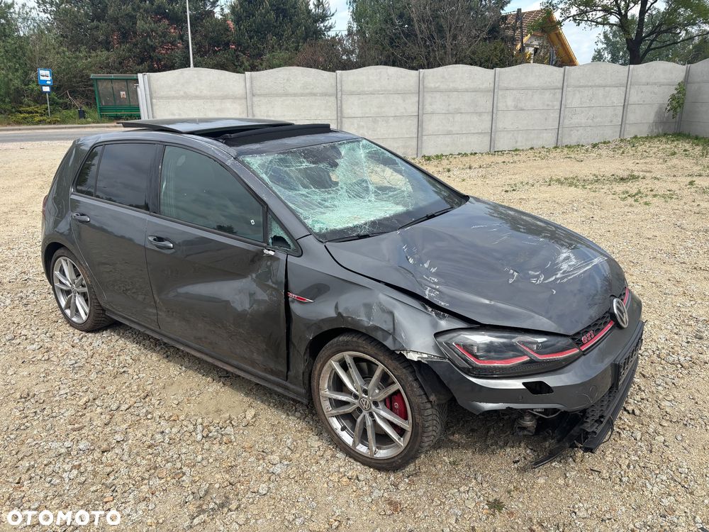 Volkswagen Golf GTI 2.0 TSI OPF Performance - 8