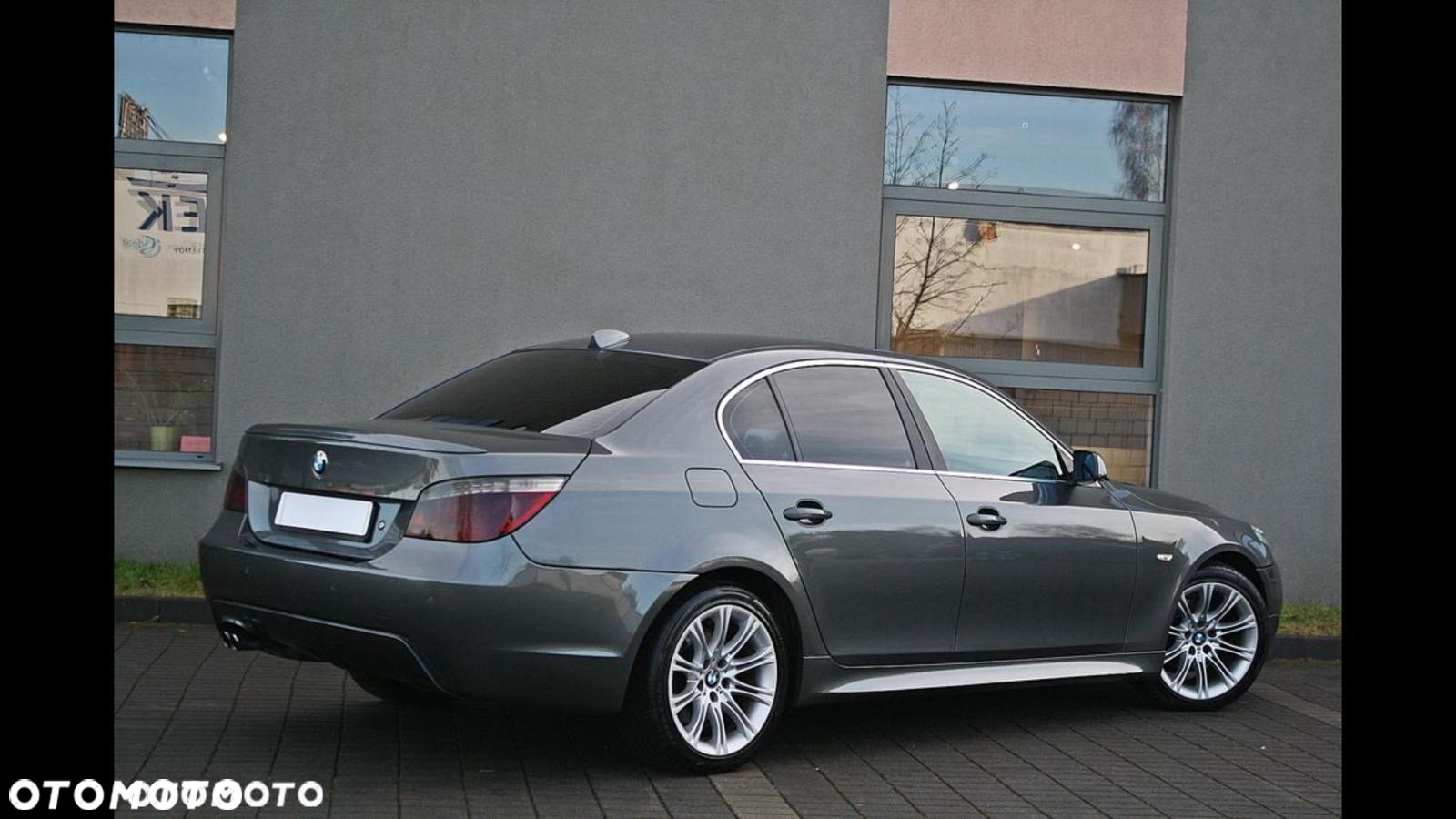 BMW Seria 5 523i - 28