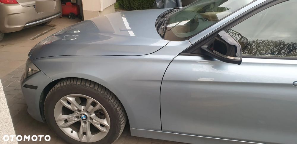 BMW Seria 3 328i Luxury Line - 9