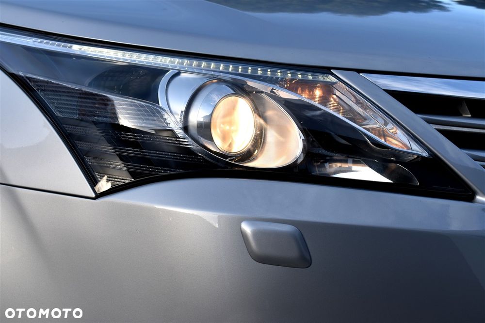 Toyota Avensis 1.8 Sol NAVI - 15