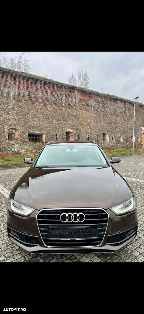 Audi A4 2.0 TDI DPF clean multitronic Attraction - 2