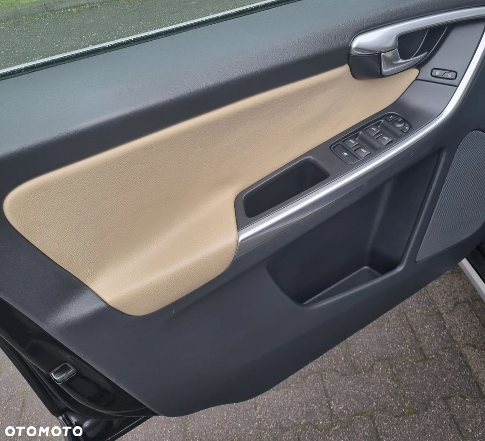 Volvo XC 60 D3 Edition Pro - 12