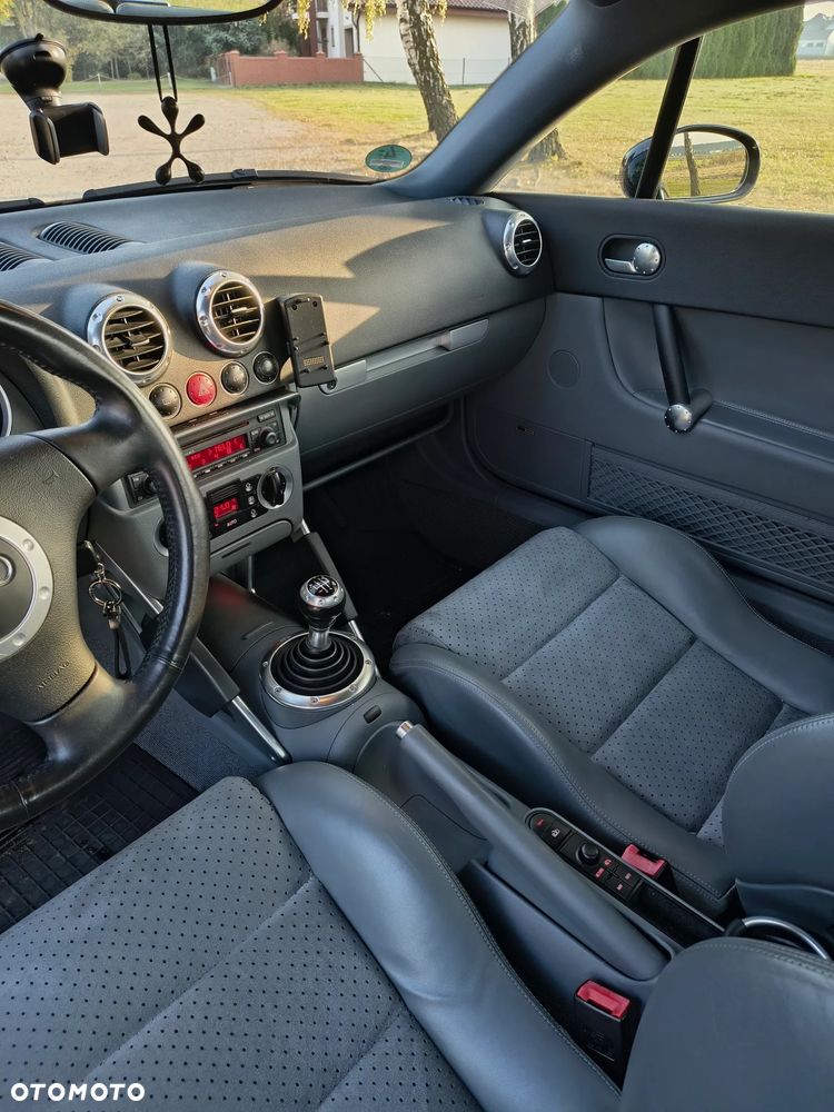 Audi TT Coupé - 17