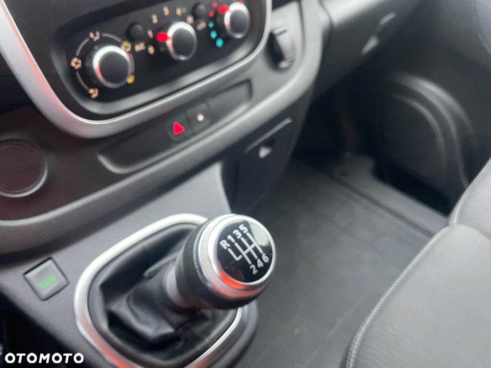 Renault Trafic - 29