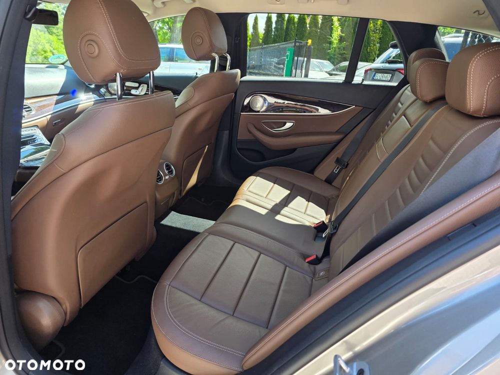 Mercedes-Benz Klasa E 350e 9G-TRONIC Exclusive - 27