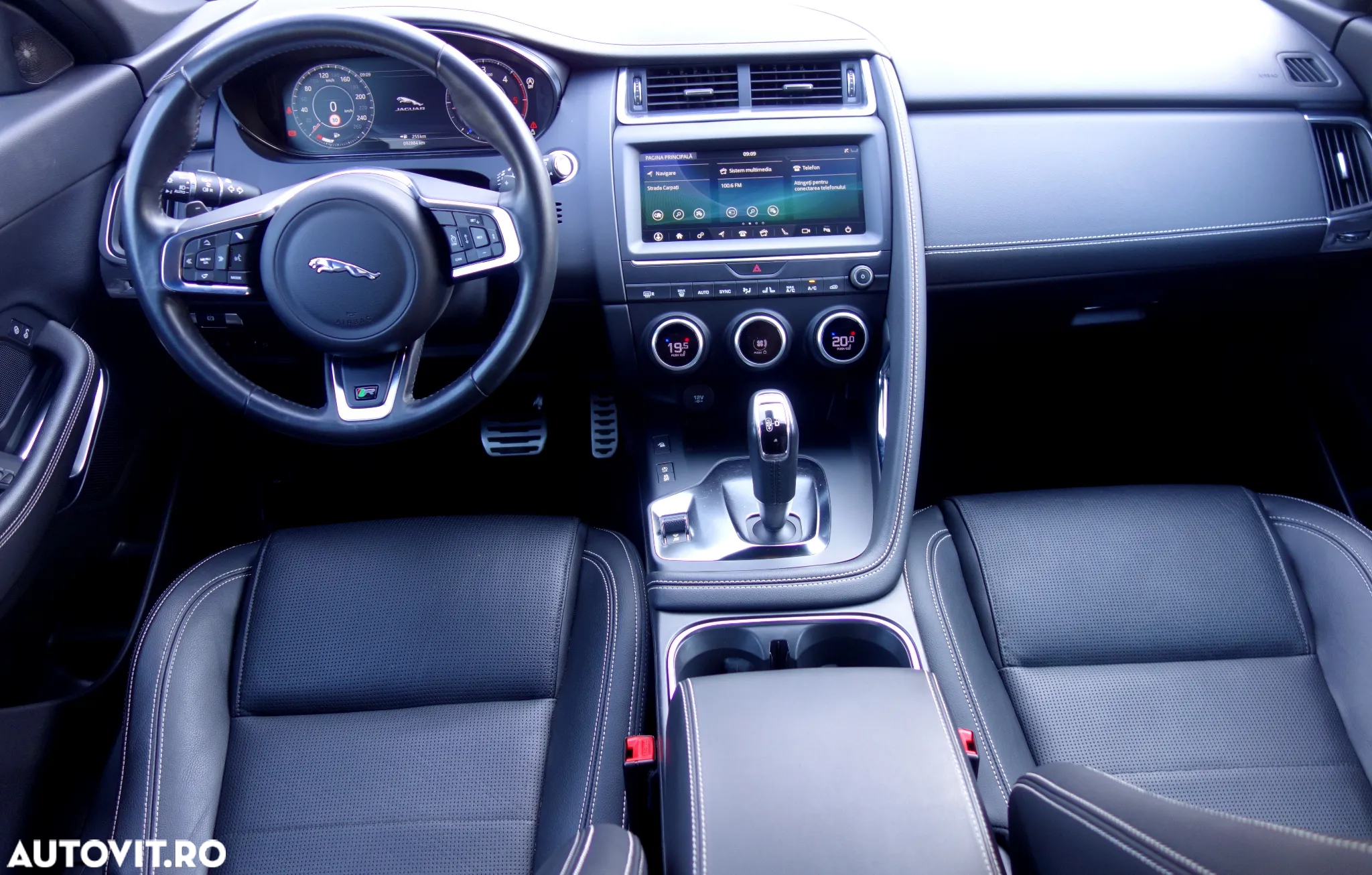 Jaguar E-Pace D150 AWD Aut. R-Dynamic - 4