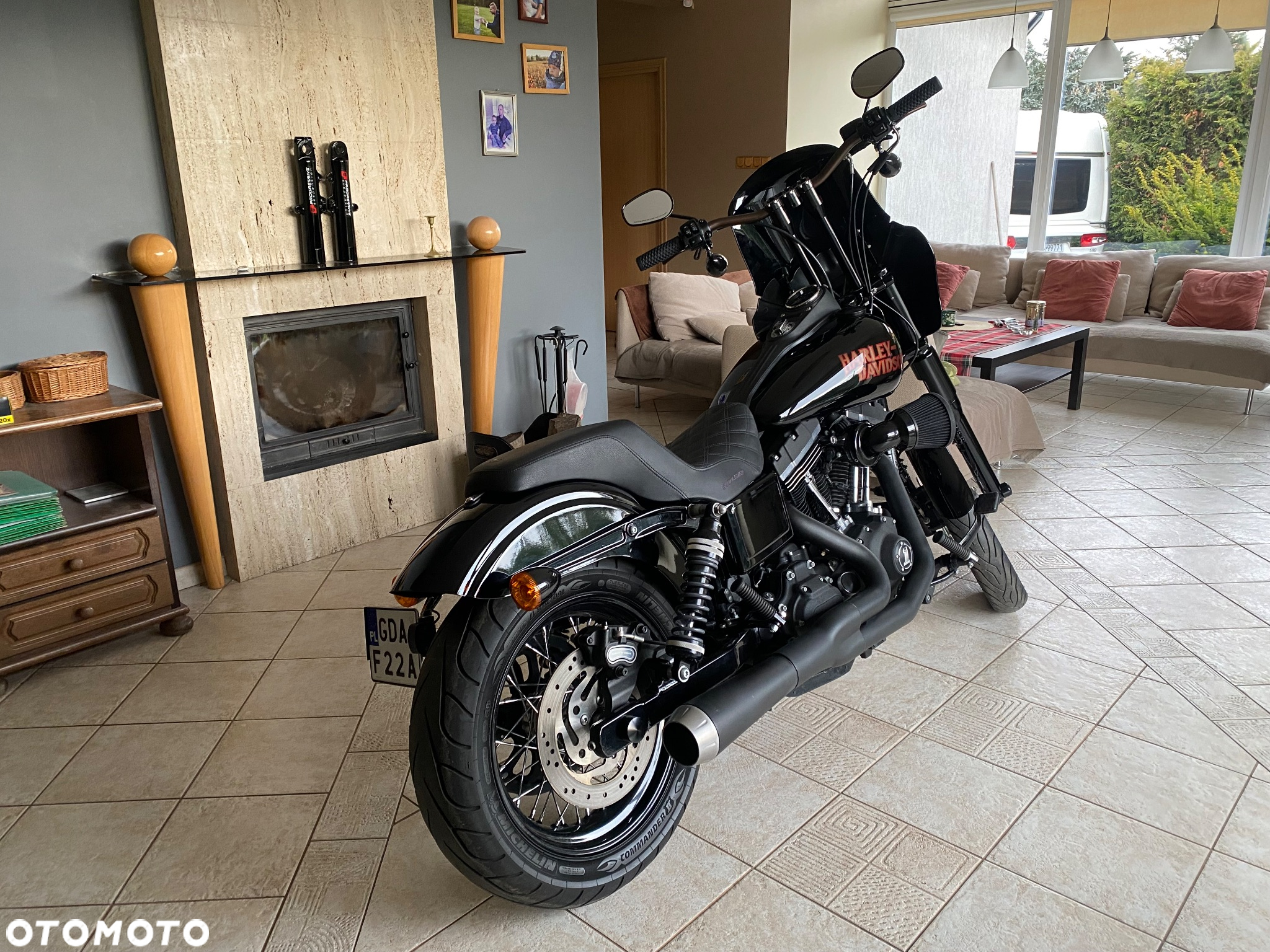 Harley-Davidson Dyna Street Bob - 3