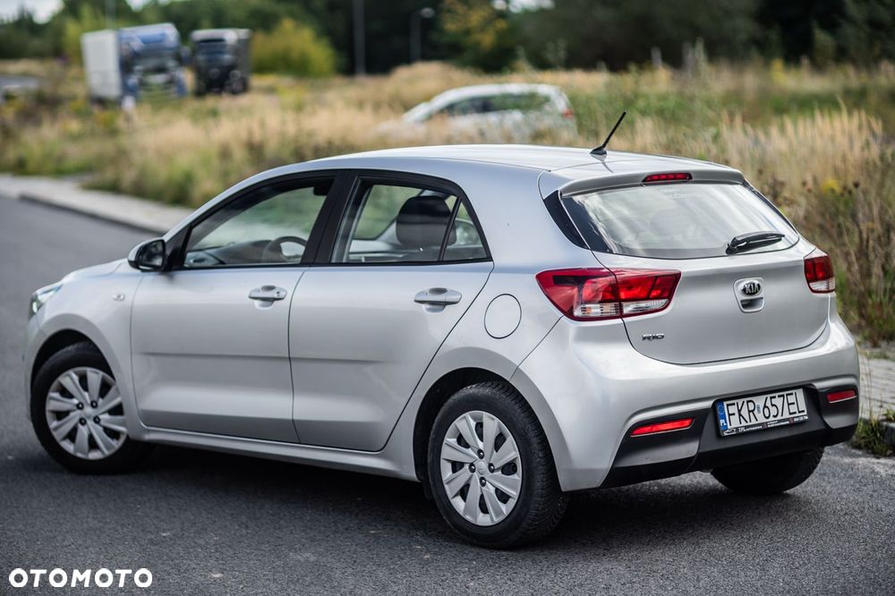 Kia Rio - 3