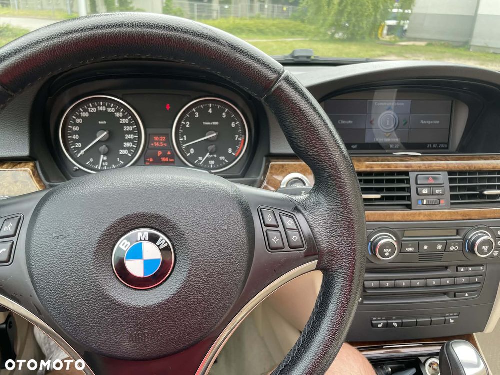 BMW Seria 3 335i - 23