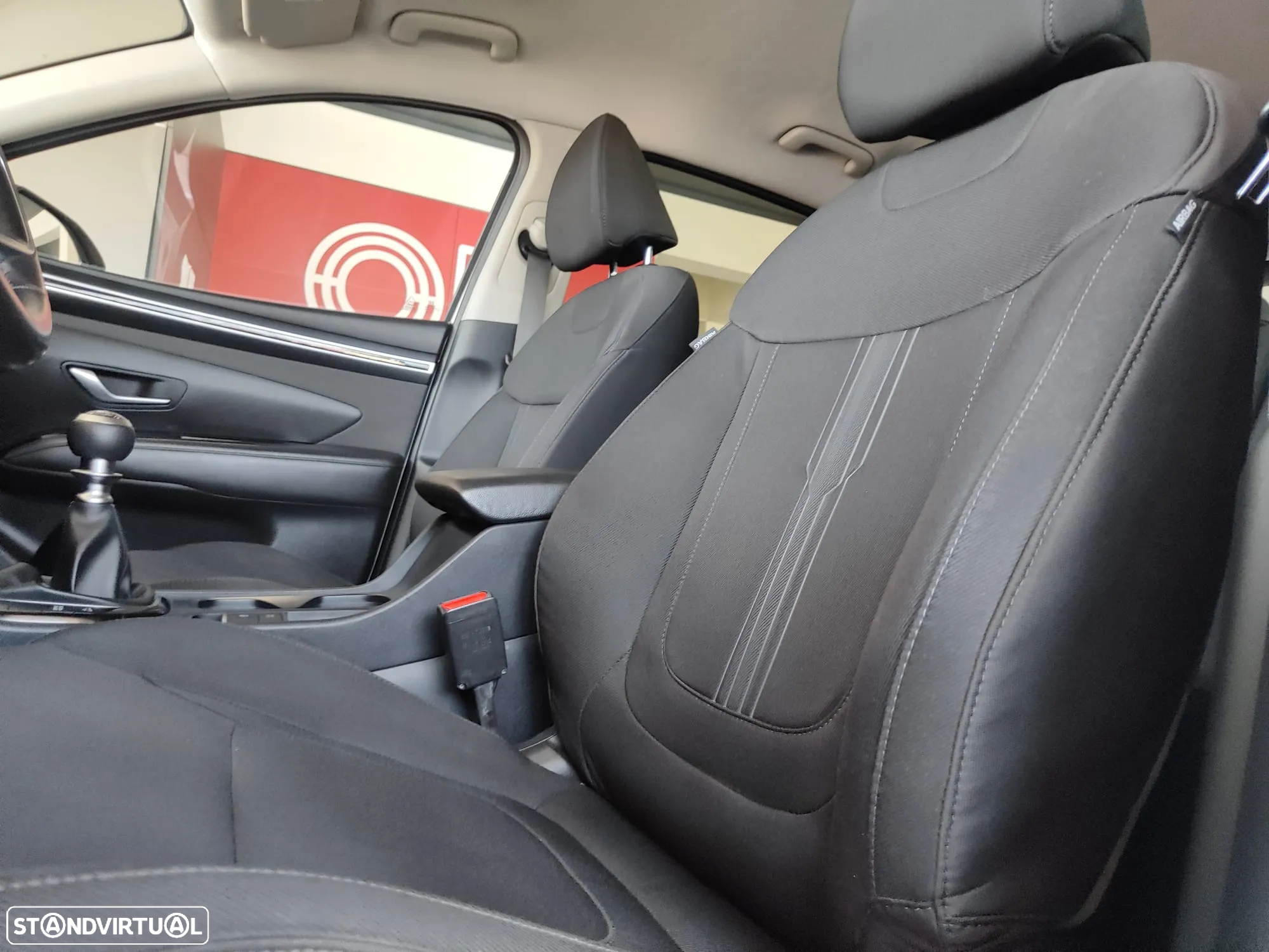 Hyundai Tucson 1.6 CRDi Premium - 23