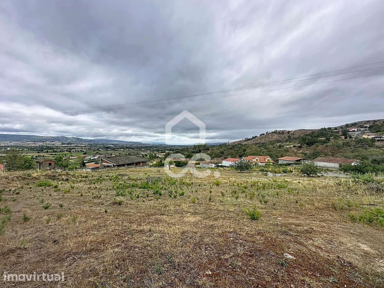 Terreno para construçao, com projeto aprovado para uma moradia, com vi - Grande imagem: 2/15