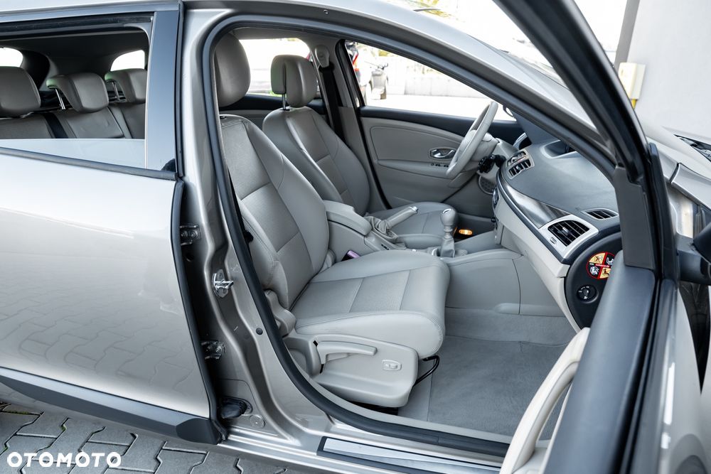 Renault Megane TCe 180 Luxe - 26