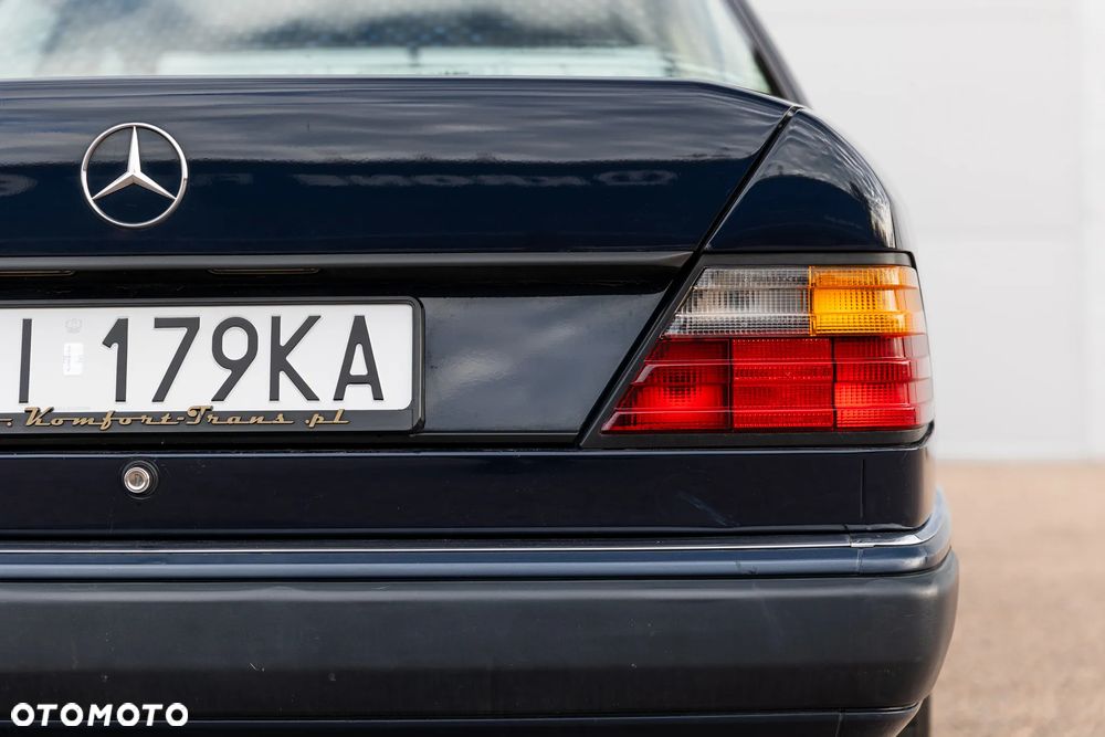 Mercedes-Benz W124 (1984-1993) - 17