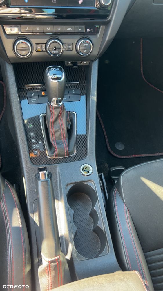 Skoda Octavia 2.0 TDI RS DSG - 16