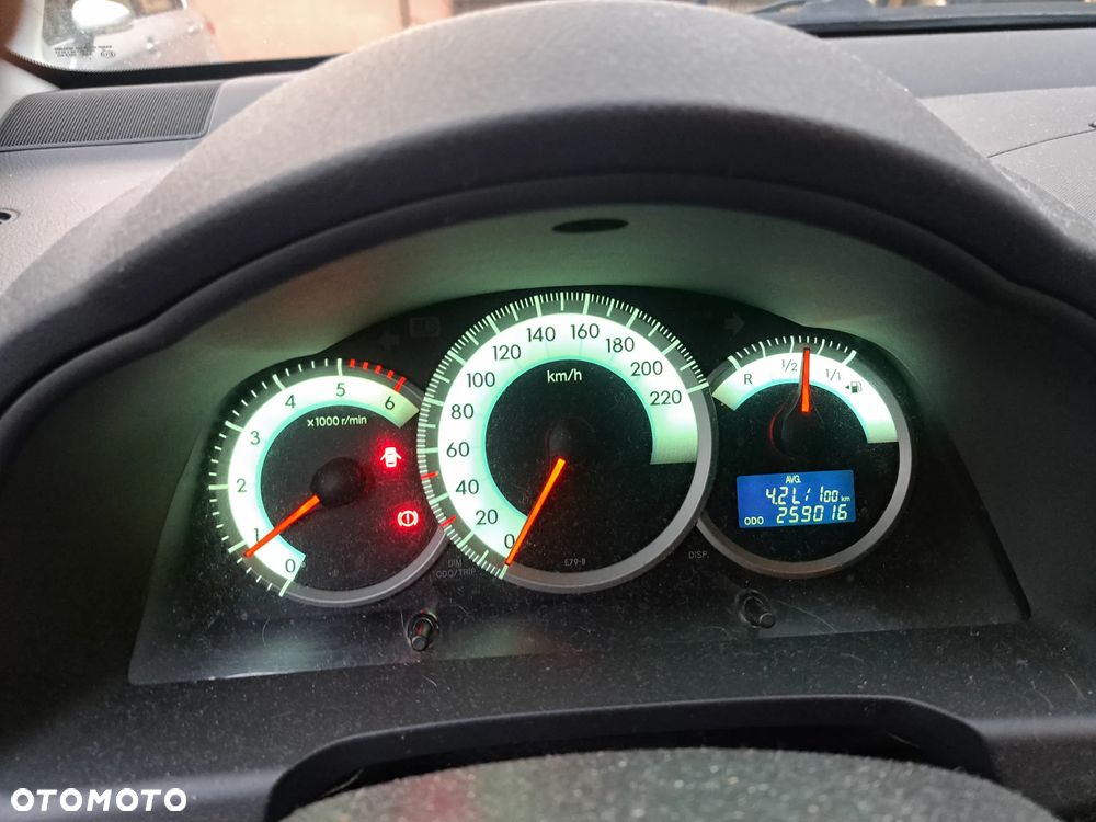 Toyota Corolla Verso 2.0 D-4D - 4