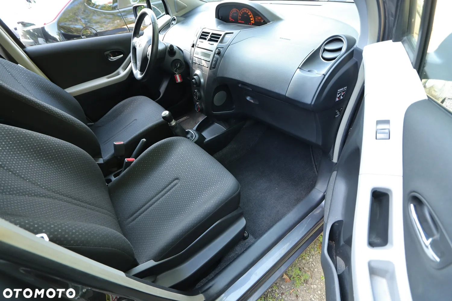 Toyota Yaris - 17
