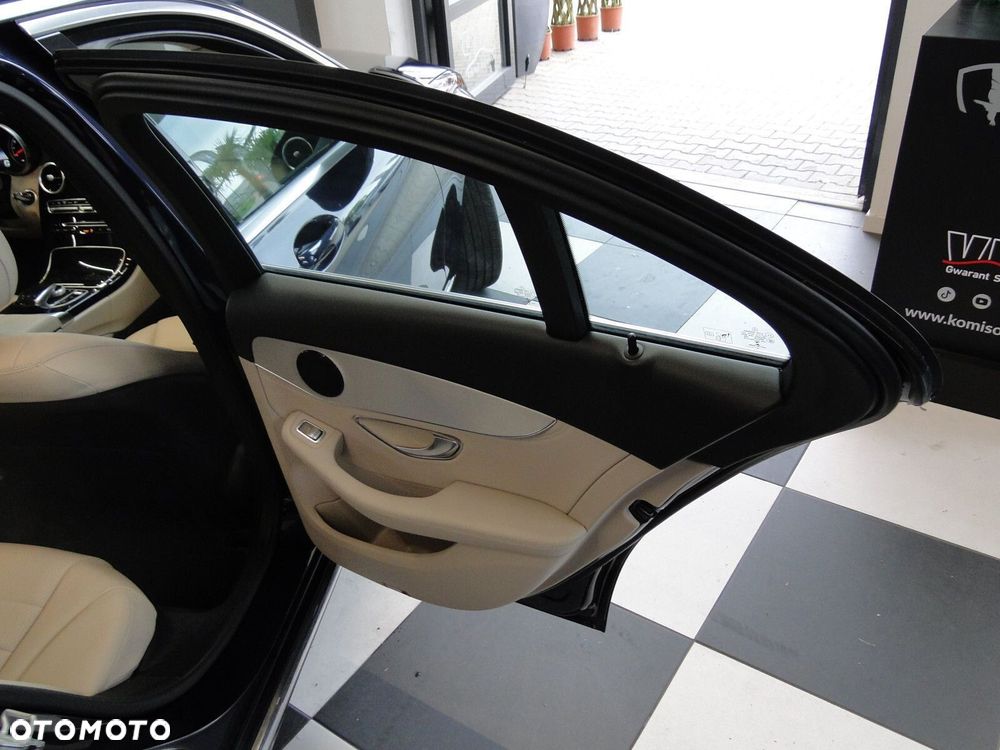 Mercedes-Benz Klasa C - 12