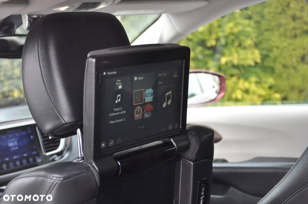 Chrysler Pacifica - 22