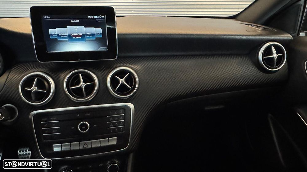 Mercedes-Benz A 180 d AMG Line - 20