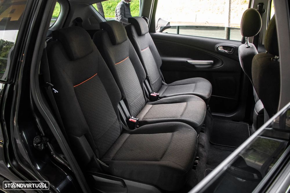 Ford S-Max 1.8 TDCi Trend 7L - 27