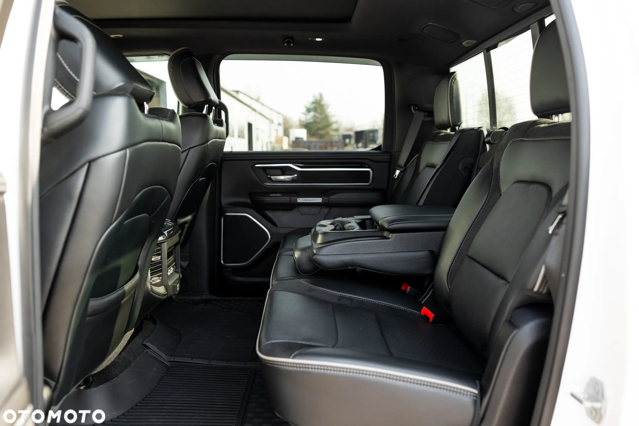 RAM 1500 5.7 Crew Cab Laramie - 28