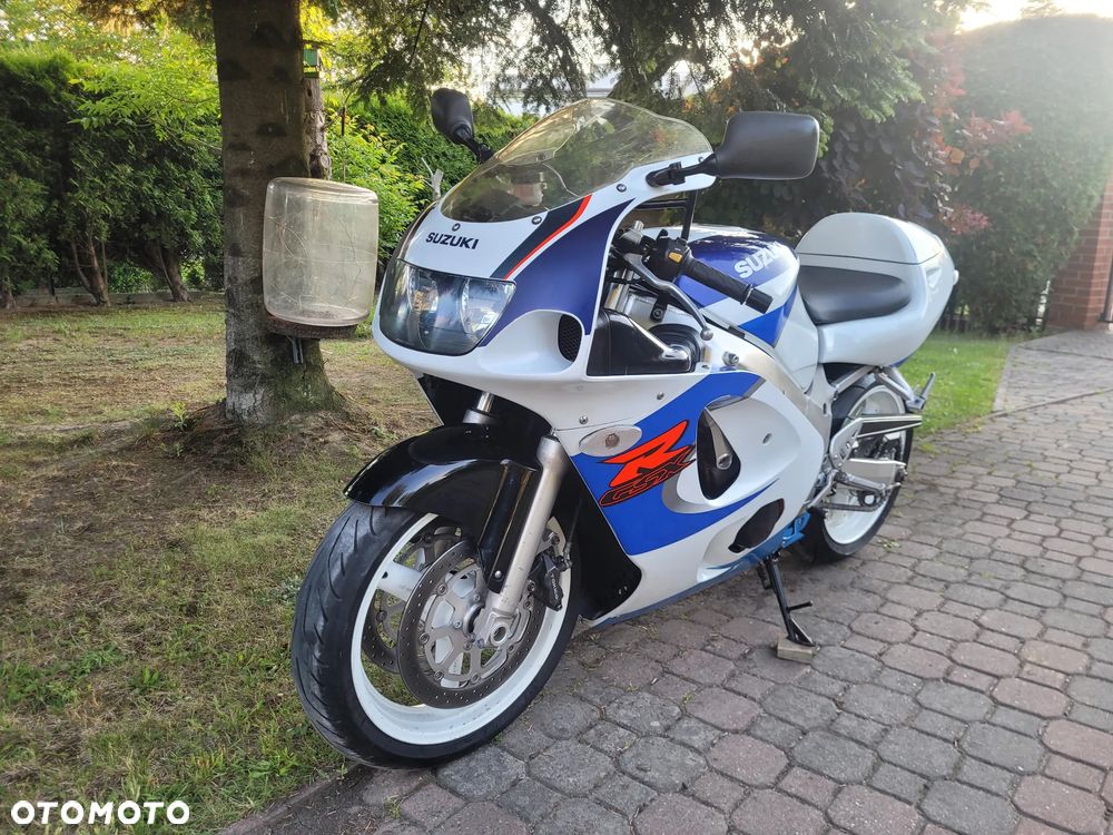 Suzuki GSX-R - 15
