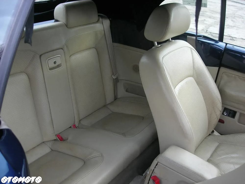 Volkswagen New Beetle - 17