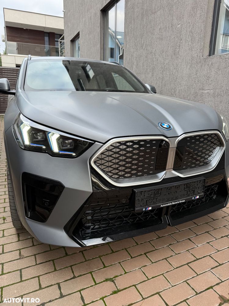 BMW iX2 xDrive30 - 11