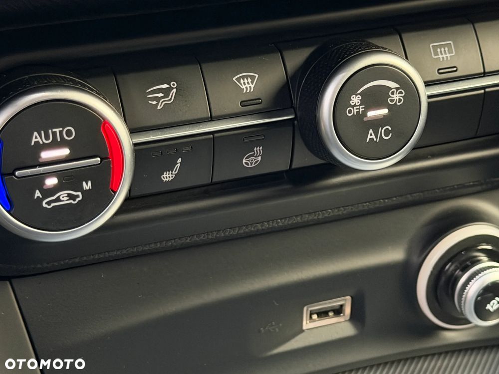 Alfa Romeo Stelvio 2.0 Turbo B-Tech Edition Q4 - 22