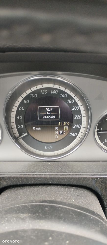 Mercedes-Benz Klasa E - 9