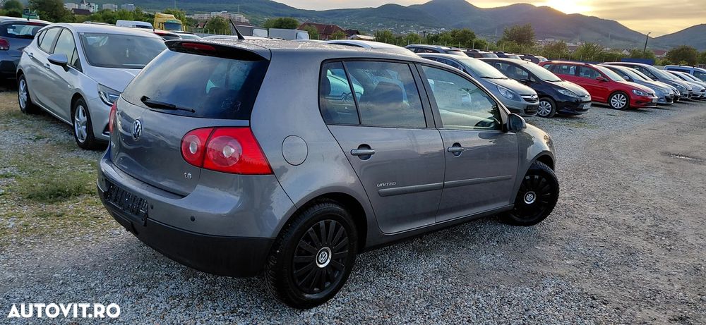 Volkswagen Golf 1.6 United - 2