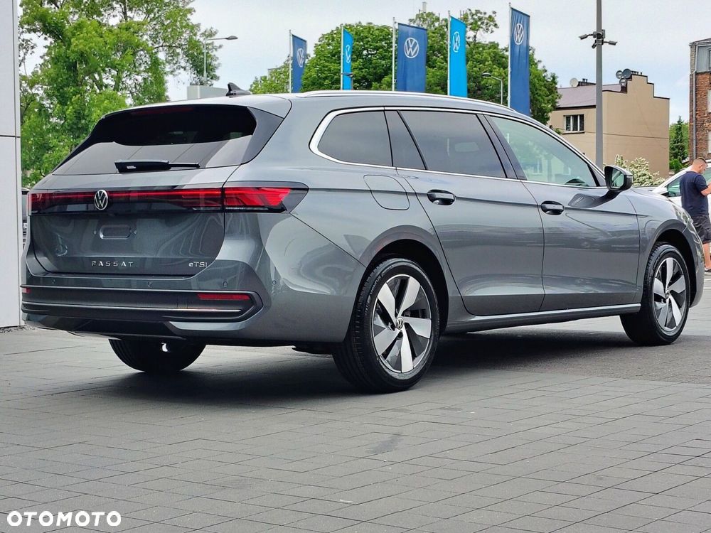 Volkswagen Passat - 7