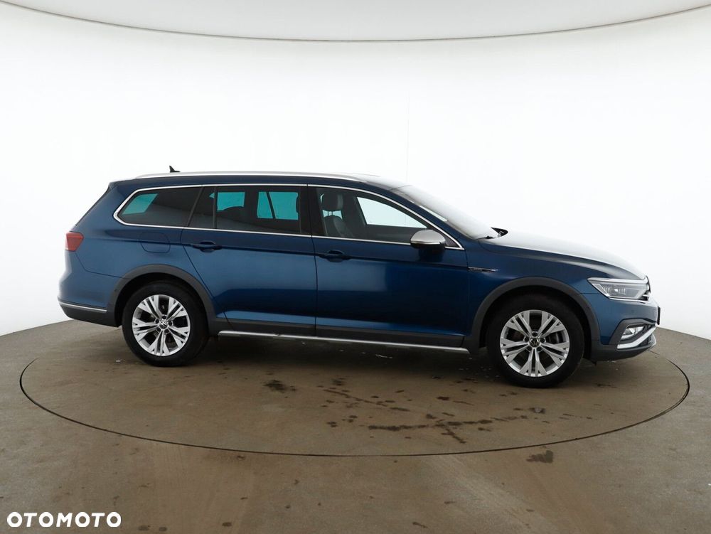 Volkswagen Passat Alltrack - 8
