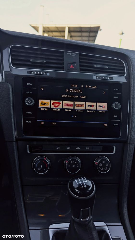 Volkswagen Golf VII 1.6 TDI BMT Comfortline - 19