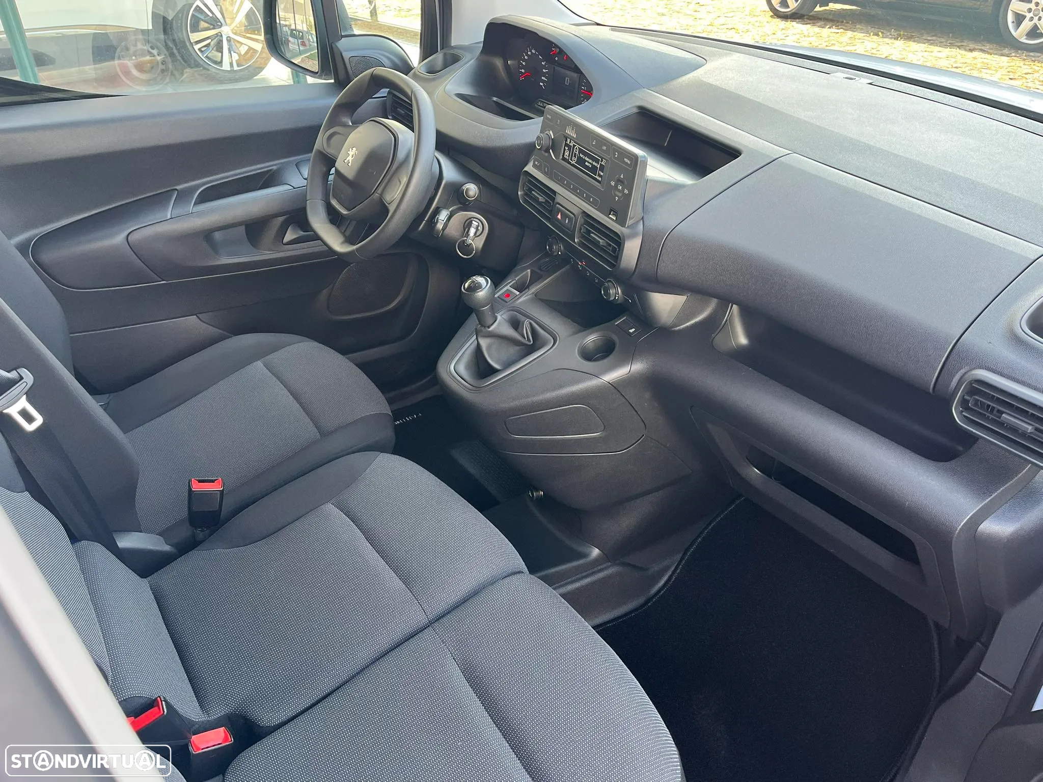 Peugeot Partner Pro Longa 1.5 BlueHDi 100cv - 17