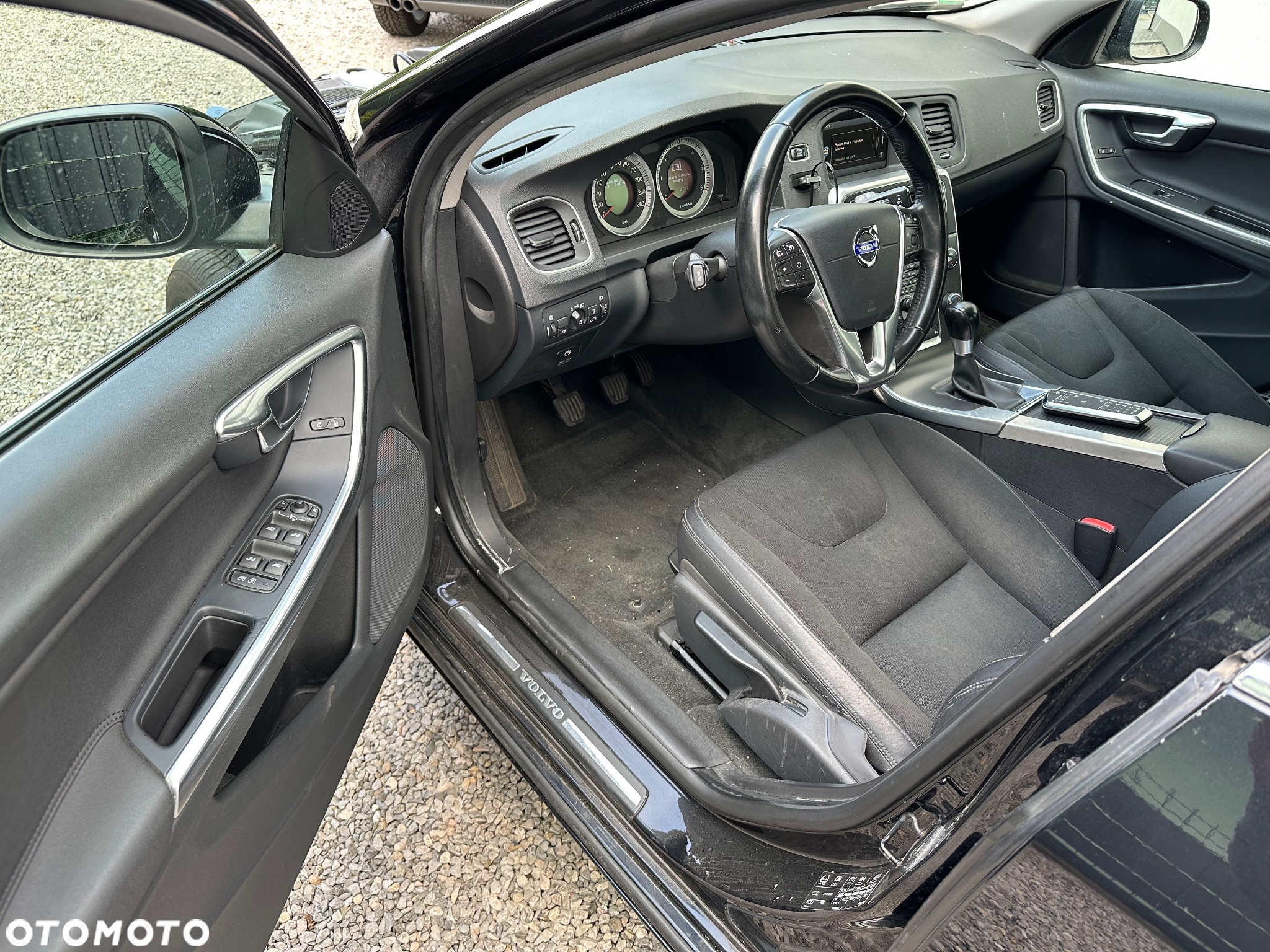 Volvo V60 D2 Momentum - 9