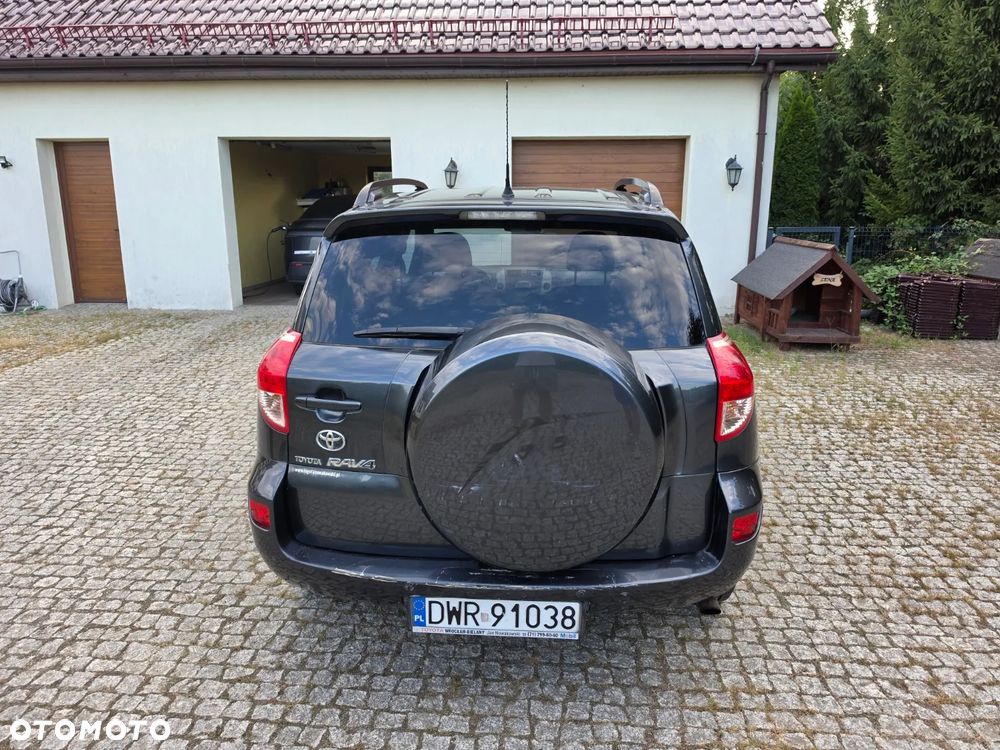 Toyota RAV4 2.2 D-4D Premium - 3