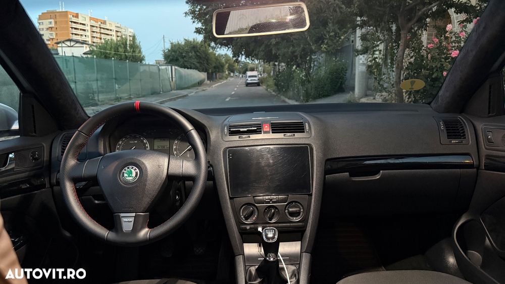 Skoda Octavia 1.6 MPI Ambiente - 37