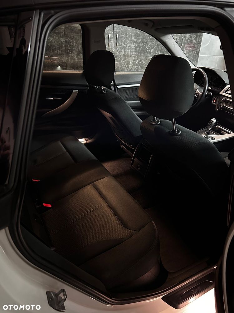 BMW Seria 3 - 18