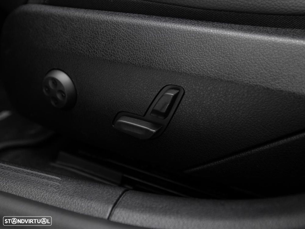 Mercedes-Benz C 300 e T 9G-TRONIC - 18