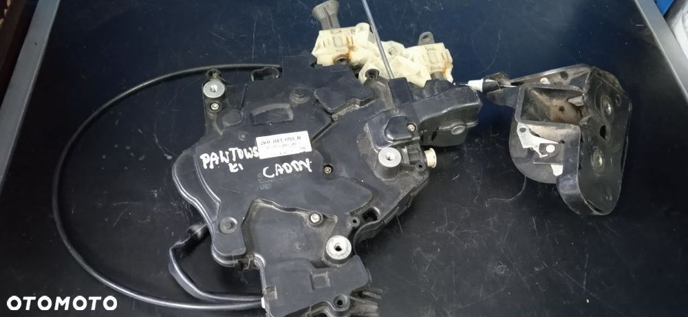 Zamek drzwi przesuwnych lewych VW Caddy 2K0843653N - 1