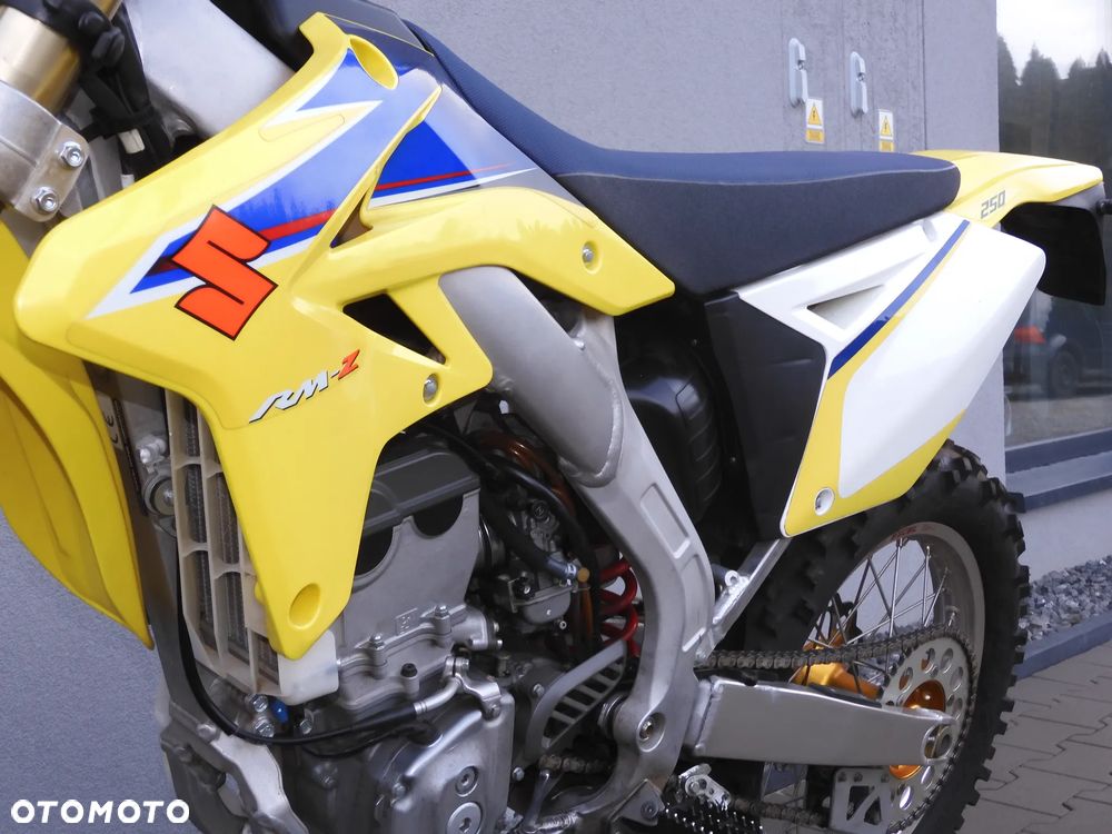 Suzuki RM-Z - 23