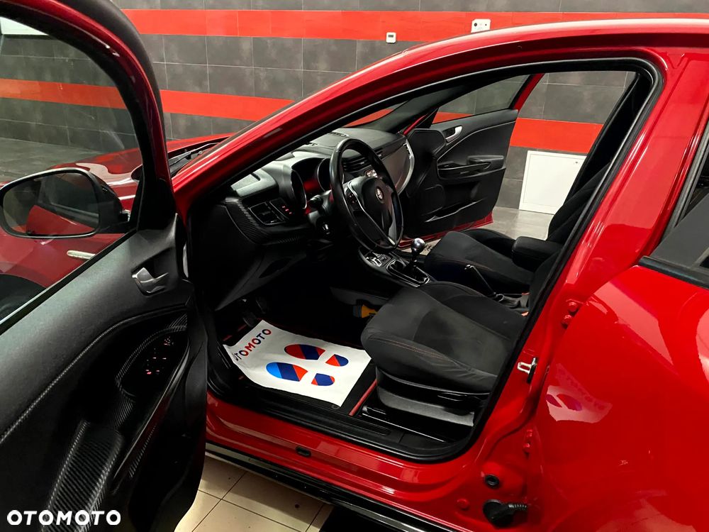 Alfa Romeo Giulietta 2.0 JTDM Exclusive - 16
