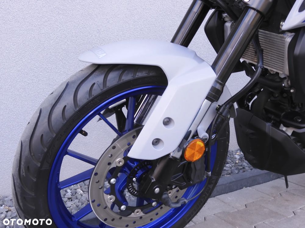 Yamaha MT - 22
